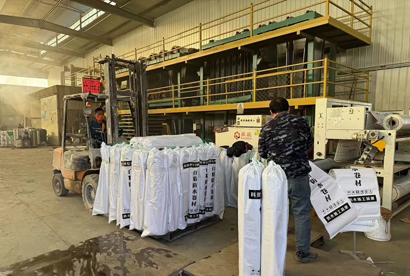 Hvad er egenskaberne ved polymers selvklæbende vandtætningsmembran