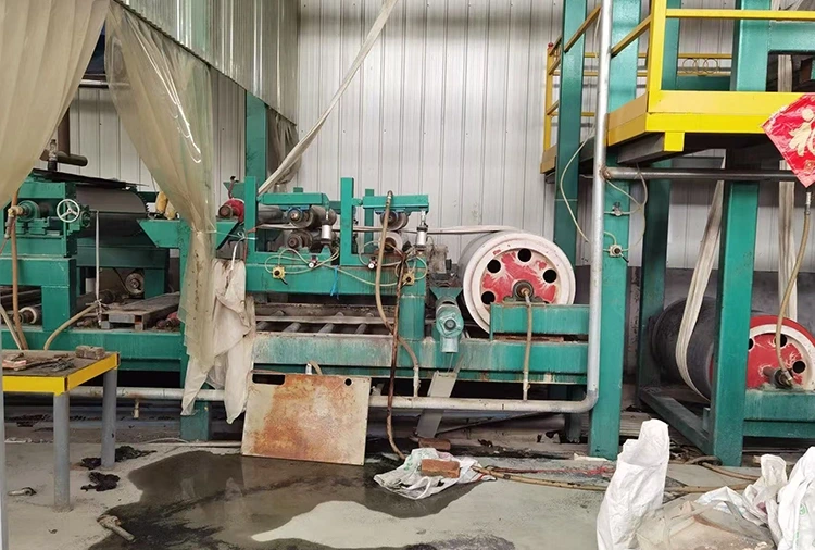 Hvad gør en modificeret asfaltvandtætningsmembranproduktionslinje essentiel for moderne byggeri?